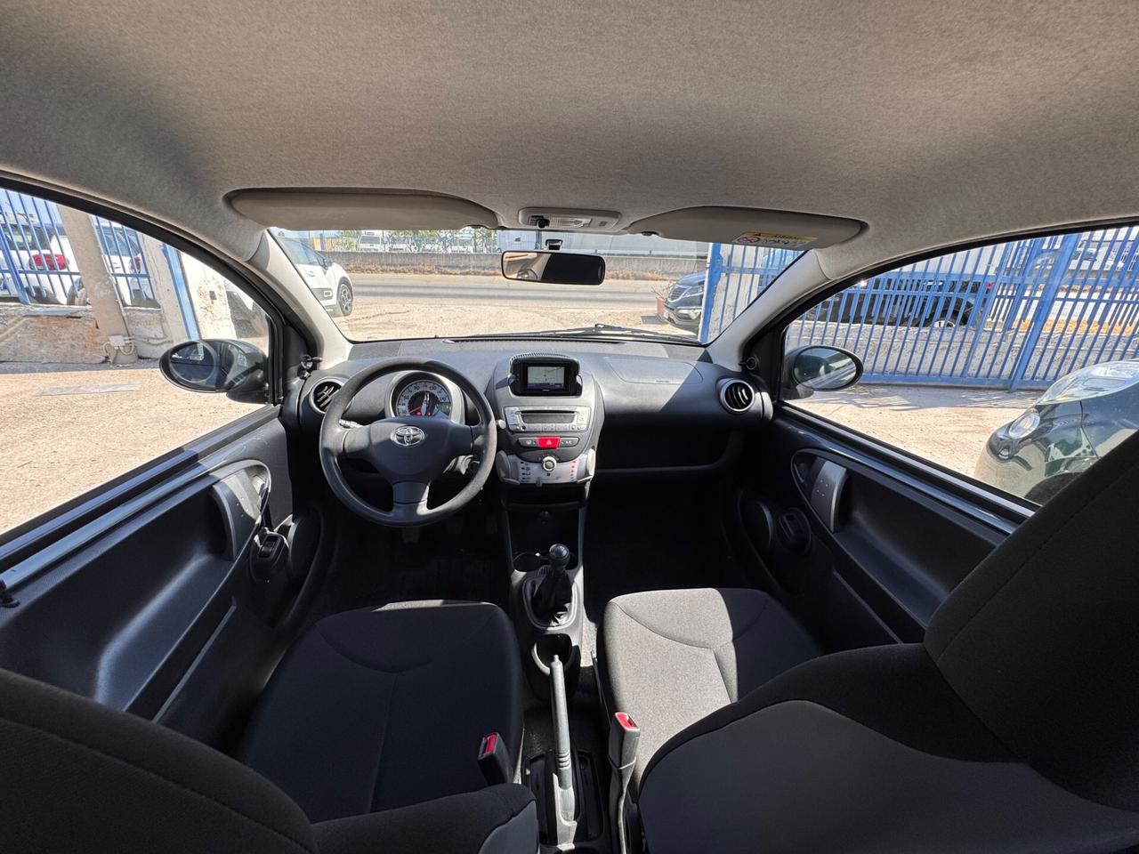 Toyota Aygo 1.0 VVT-i 5 porte “NAVI-LED”