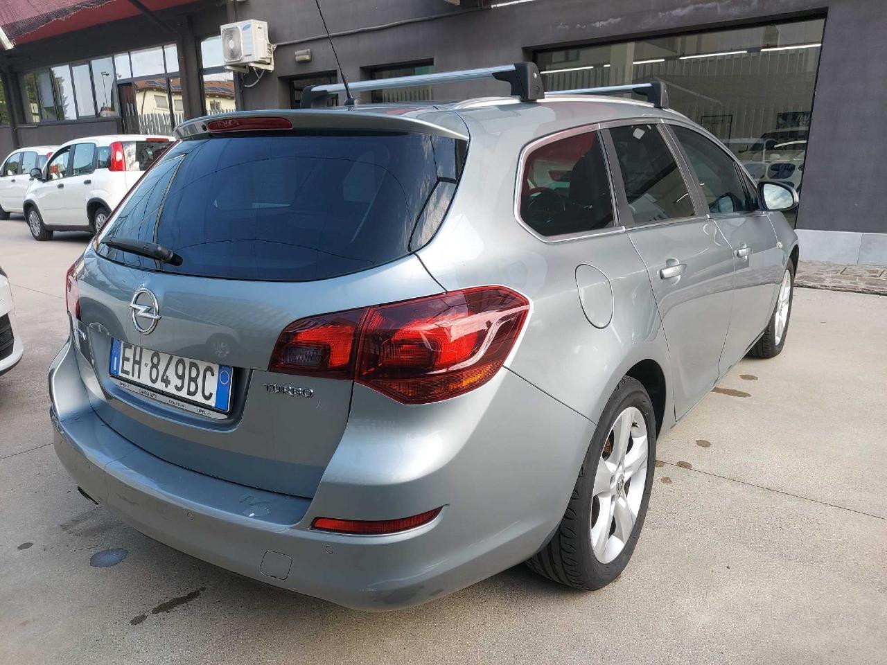 Opel Astra Sports Tourer 1.6 t. Cosmo 180cv