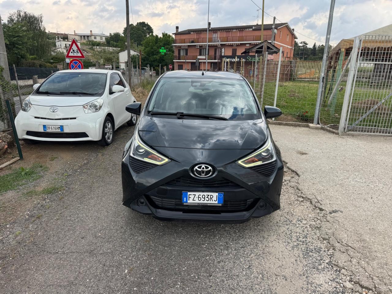 Toyota Aygo Connect 1.0 VVT-i 72 CV 5 porte x-play MMT