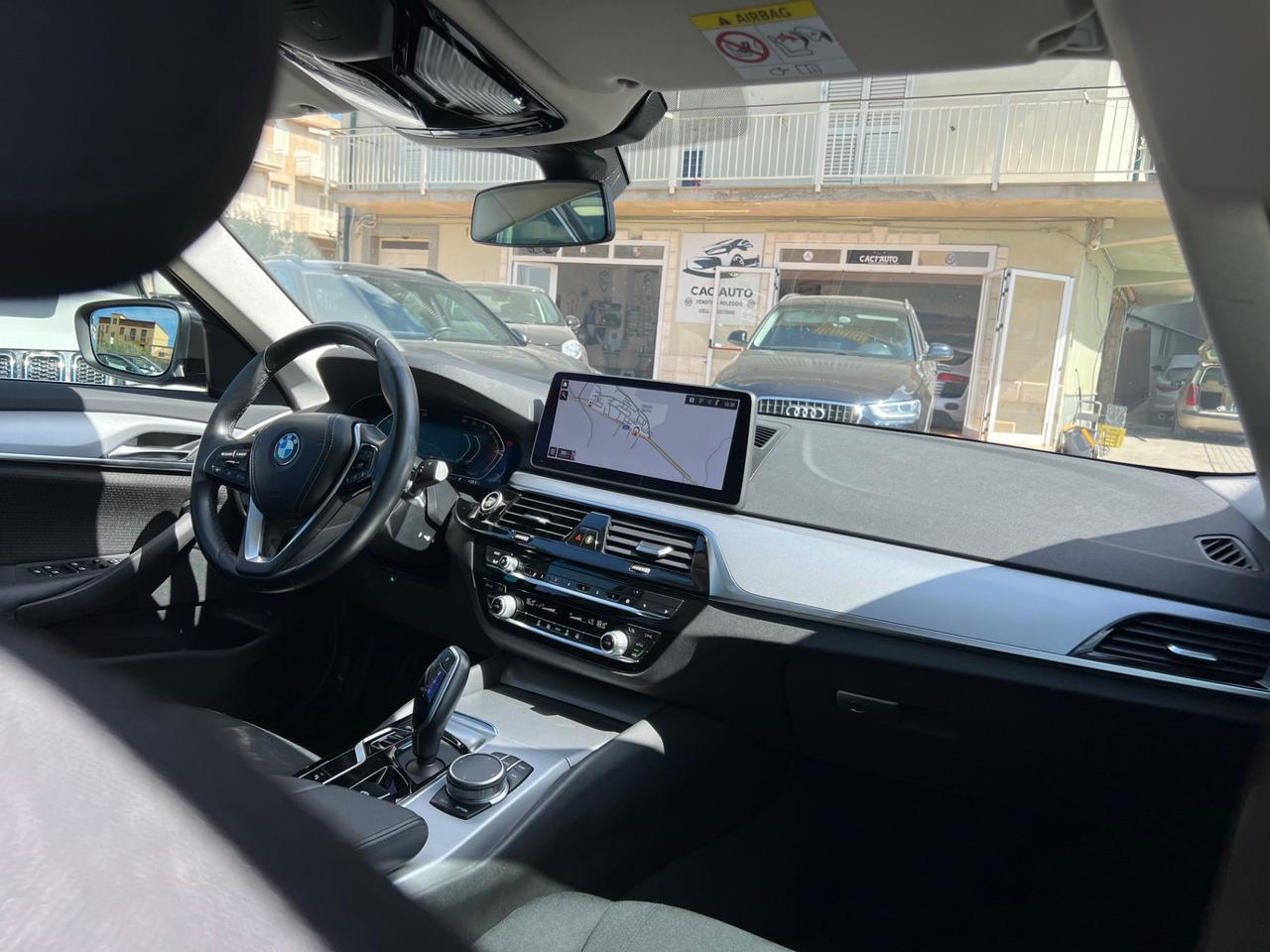 Bmw 530 530d Luxury 3.0 V6 berlina