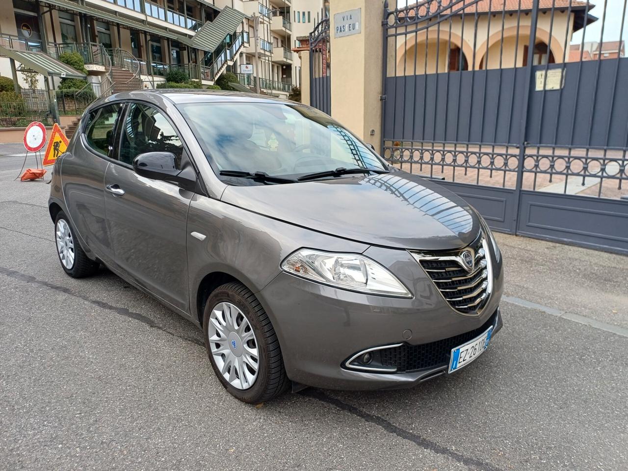 Lancia Ypsilon 1.2 PER NEOPATENTATI