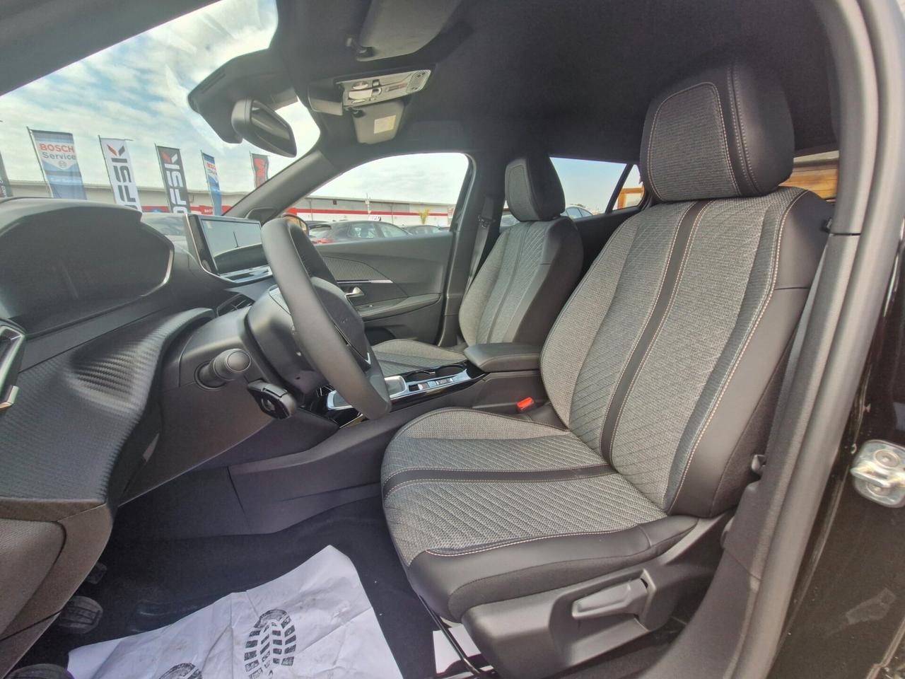 Peugeot 2008 Allure Pack KM 0