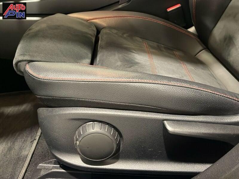 Mercedes-Benz CLA 200 d Premium Plus *Tetto*Display 10,25*Cerchi*