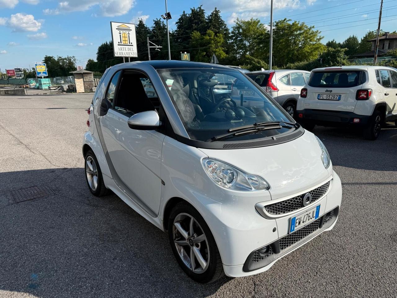 Smart ForTwo 1000 52 kW MHD coupé passion