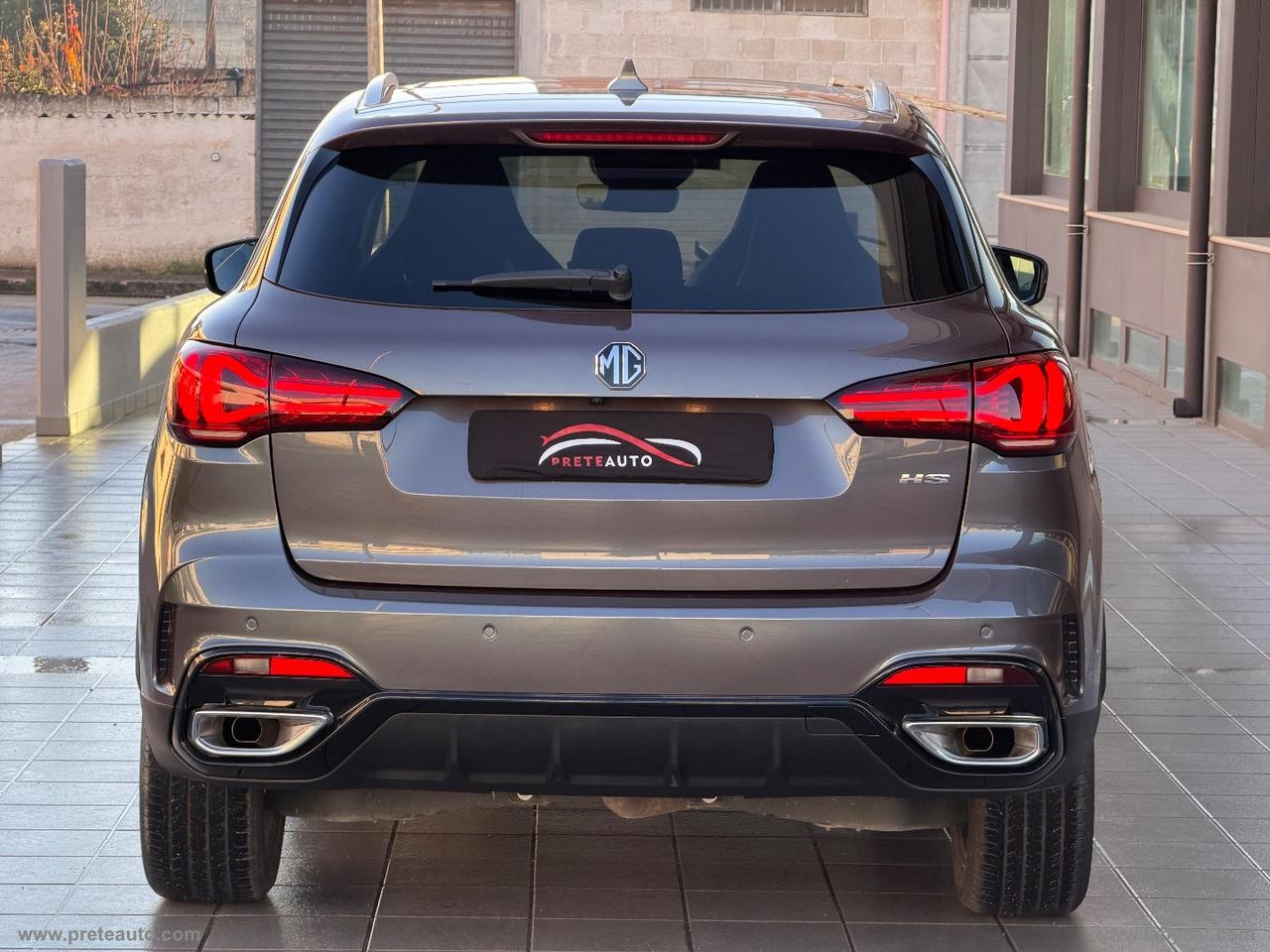 MG HS 1.5T-GDI AT Luxury