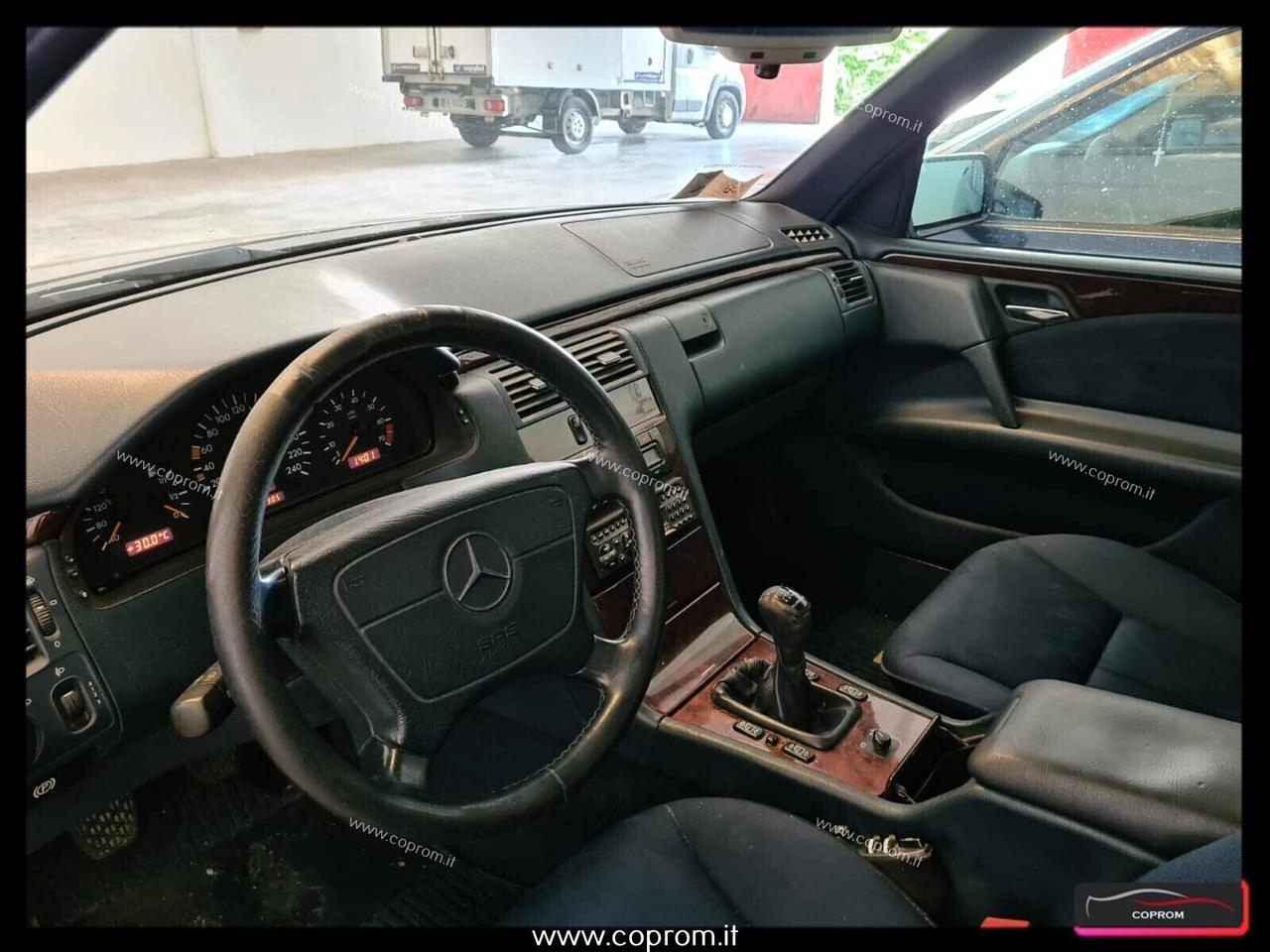 Mercedes-benz E 200 200 E Elegance Benzina