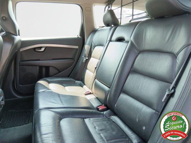 VOLVO XC70 D5 205 CV AWD Summum