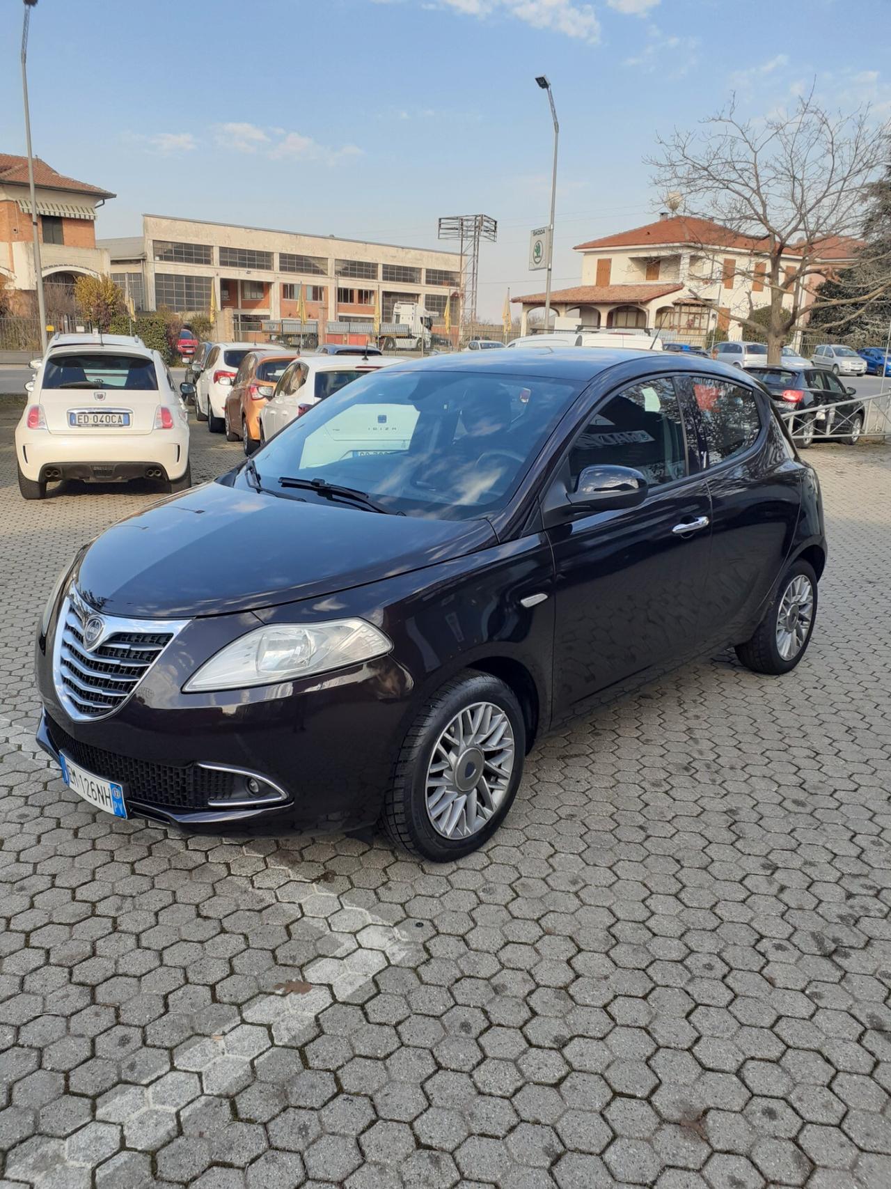 Lancia Ypsilon 1.2 69 CV 5 porte S&S Platinum