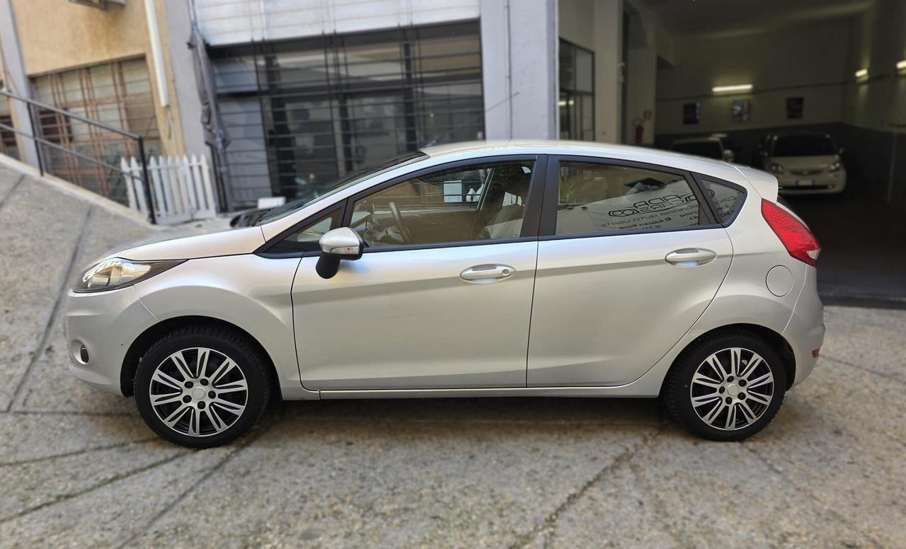 FORD FIESTA AUTOMATICA - PROMO