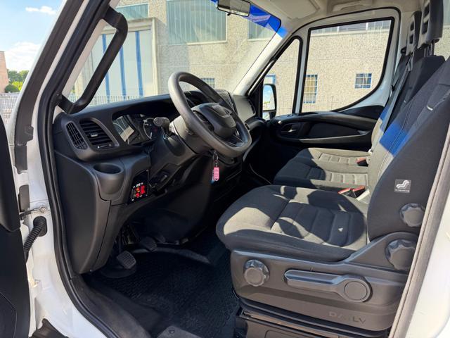IVECO Daily 35C16H BTor3.0HPT PC-RGCabinato ribaltabile trilat