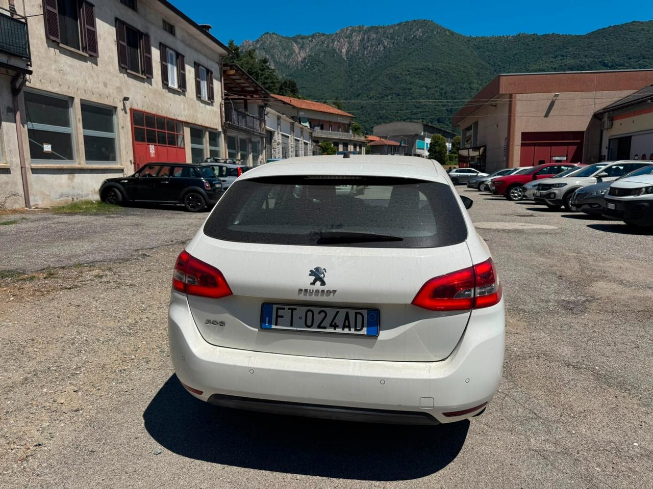 Peugeot 308 BlueHDi 100 S&S SW Business