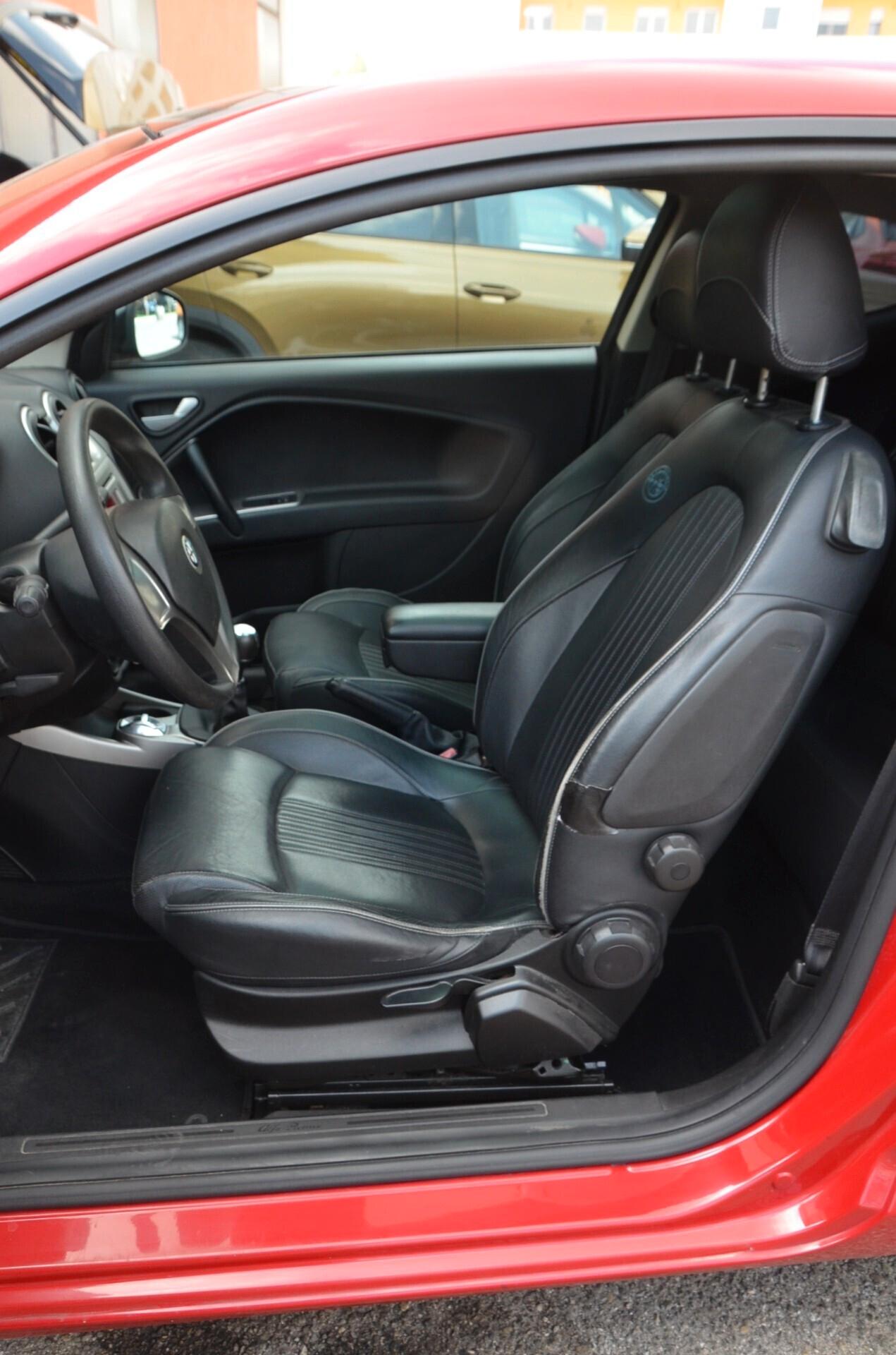 Alfa Romeo MiTo 1.3 JTDm-2 95 CV S&S Distinctive Premium Pack