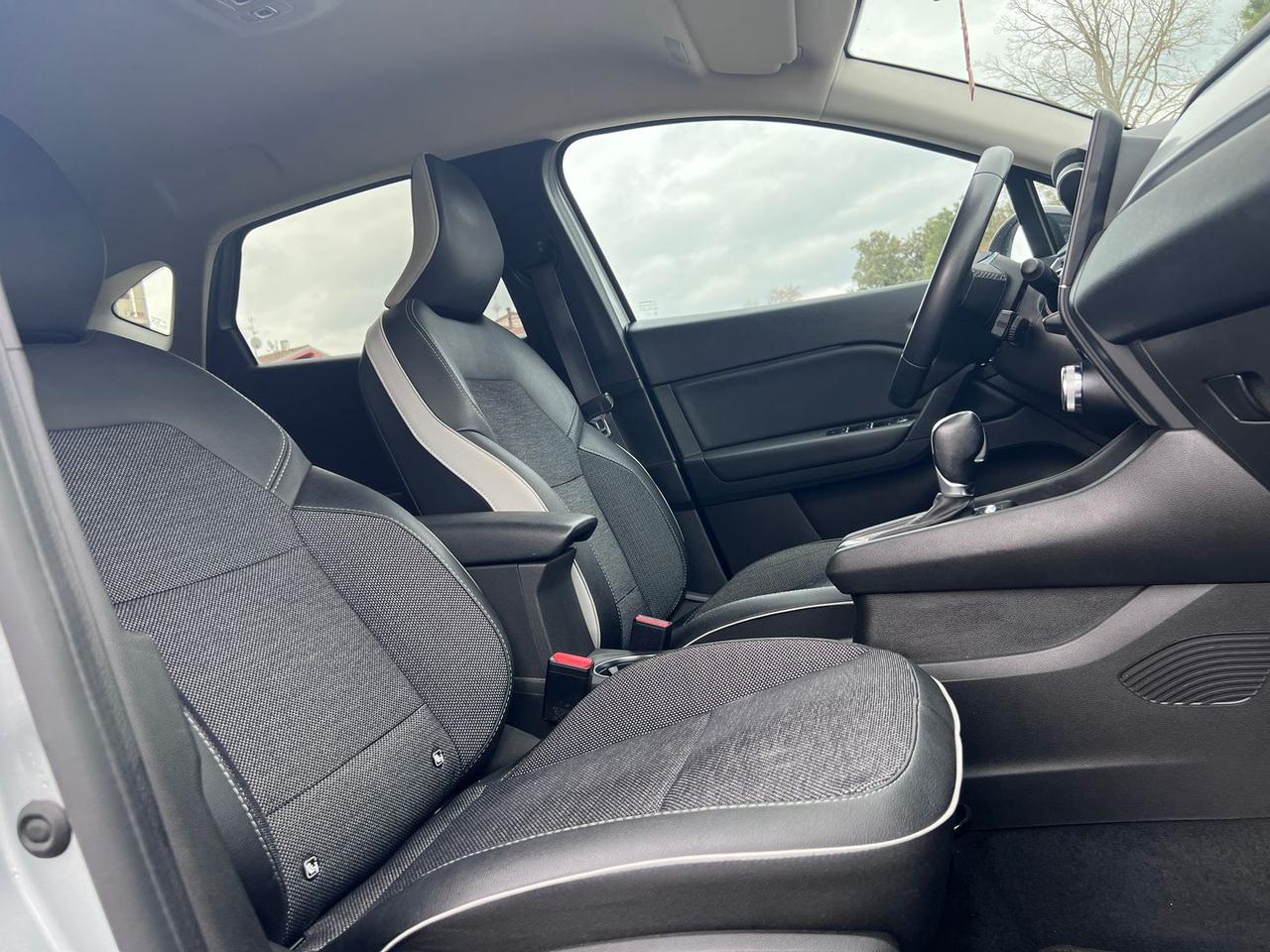 Renault Captur E-TECH 145 HEV Intens #10239