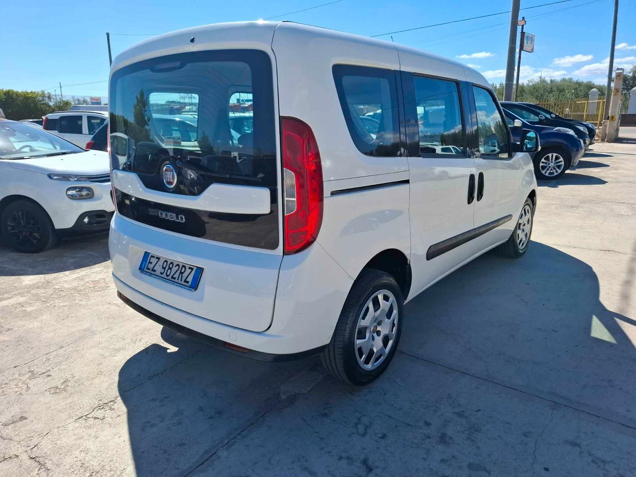 Fiat Doblò 1.6 MJT 120CV 5 POSTI LOUNGE - 2015