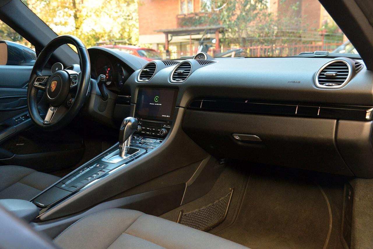 Porsche 718 Cayman T cambio PDK