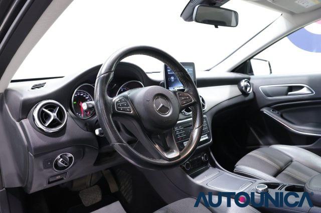 MERCEDES-BENZ GLA 200 D AUTOMATIC SPORT