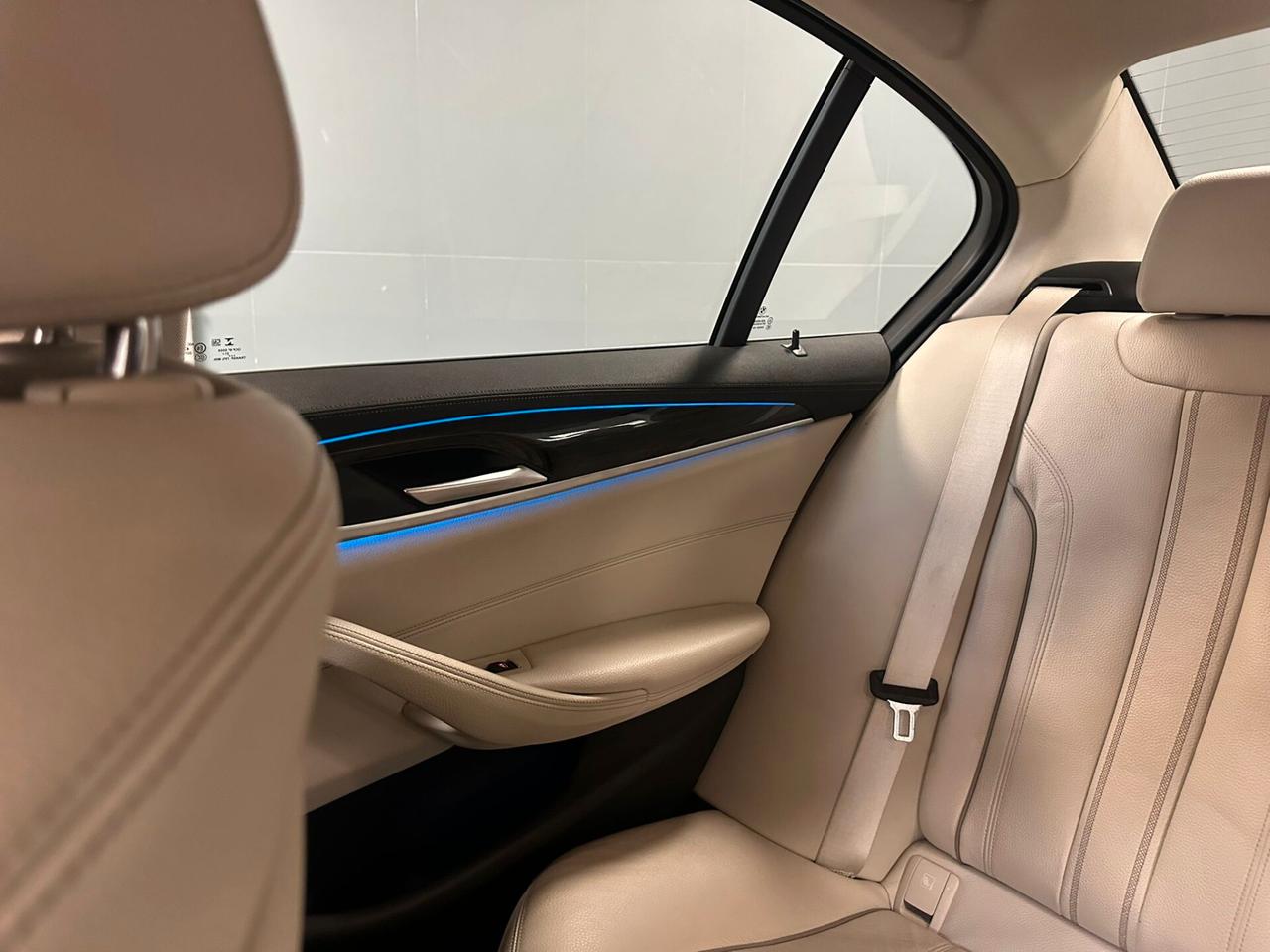Bmw 3.0 hybrid 545e xDrive Luxury