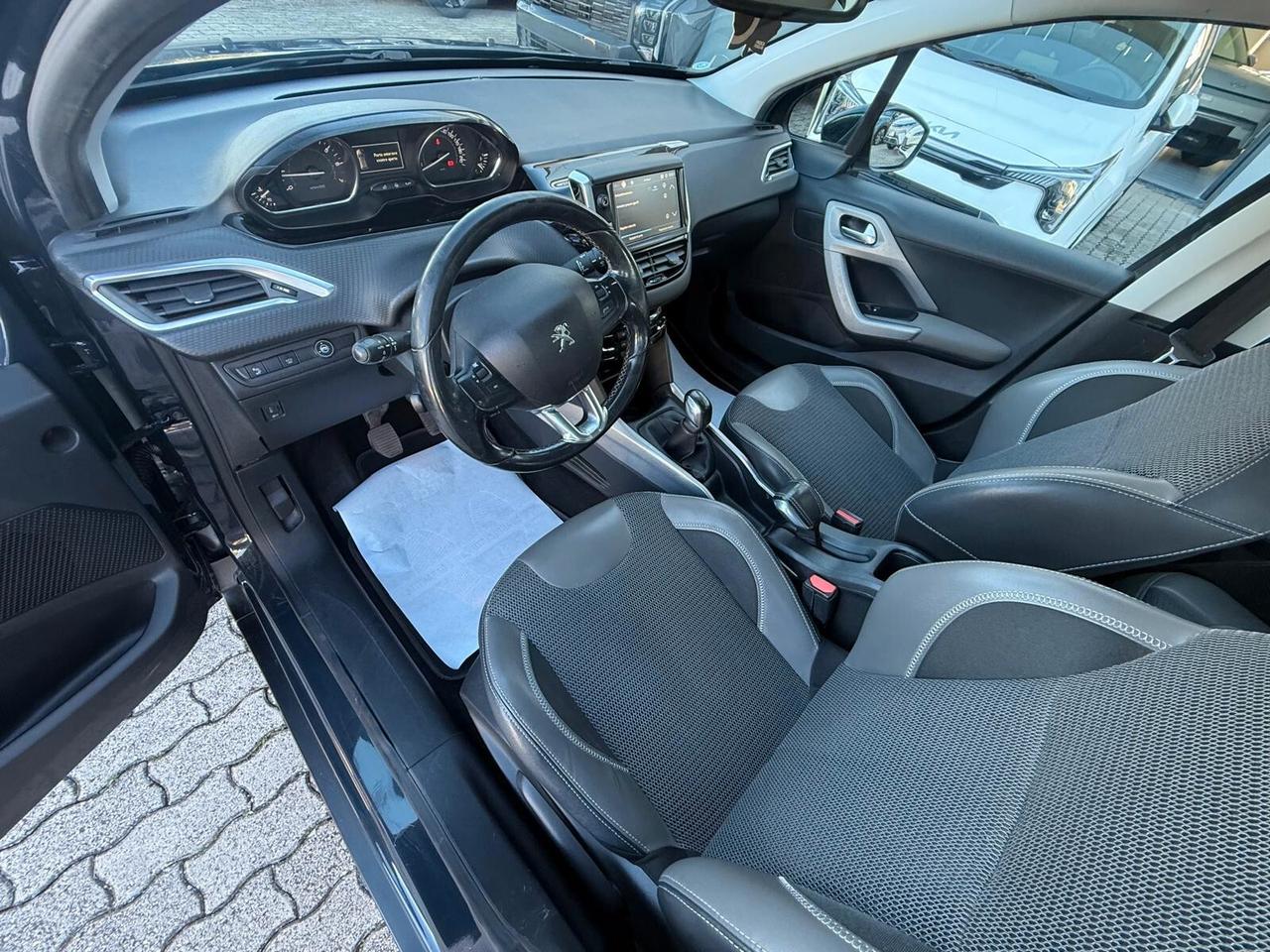 Peugeot 2008 PureTech 82 Allure + GPL - OK NEOPATENTATI