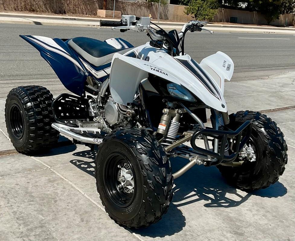 Yamaha YFZ 450 Special edition FOX AKRAPOVIC