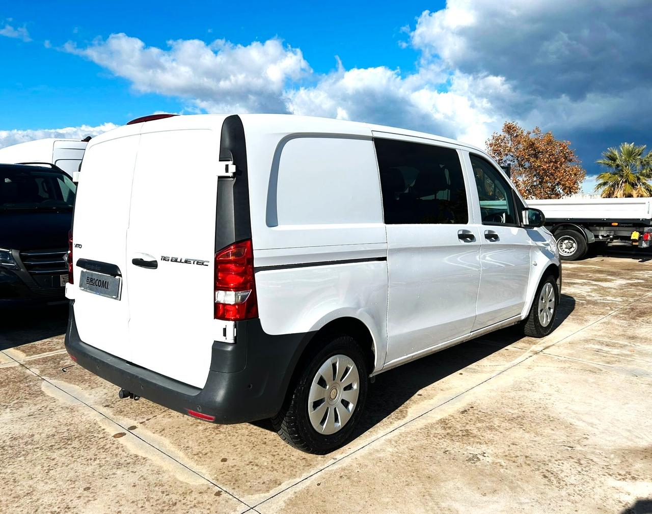 Mercedes Benz Vito Mixto Autocarro 6 posti