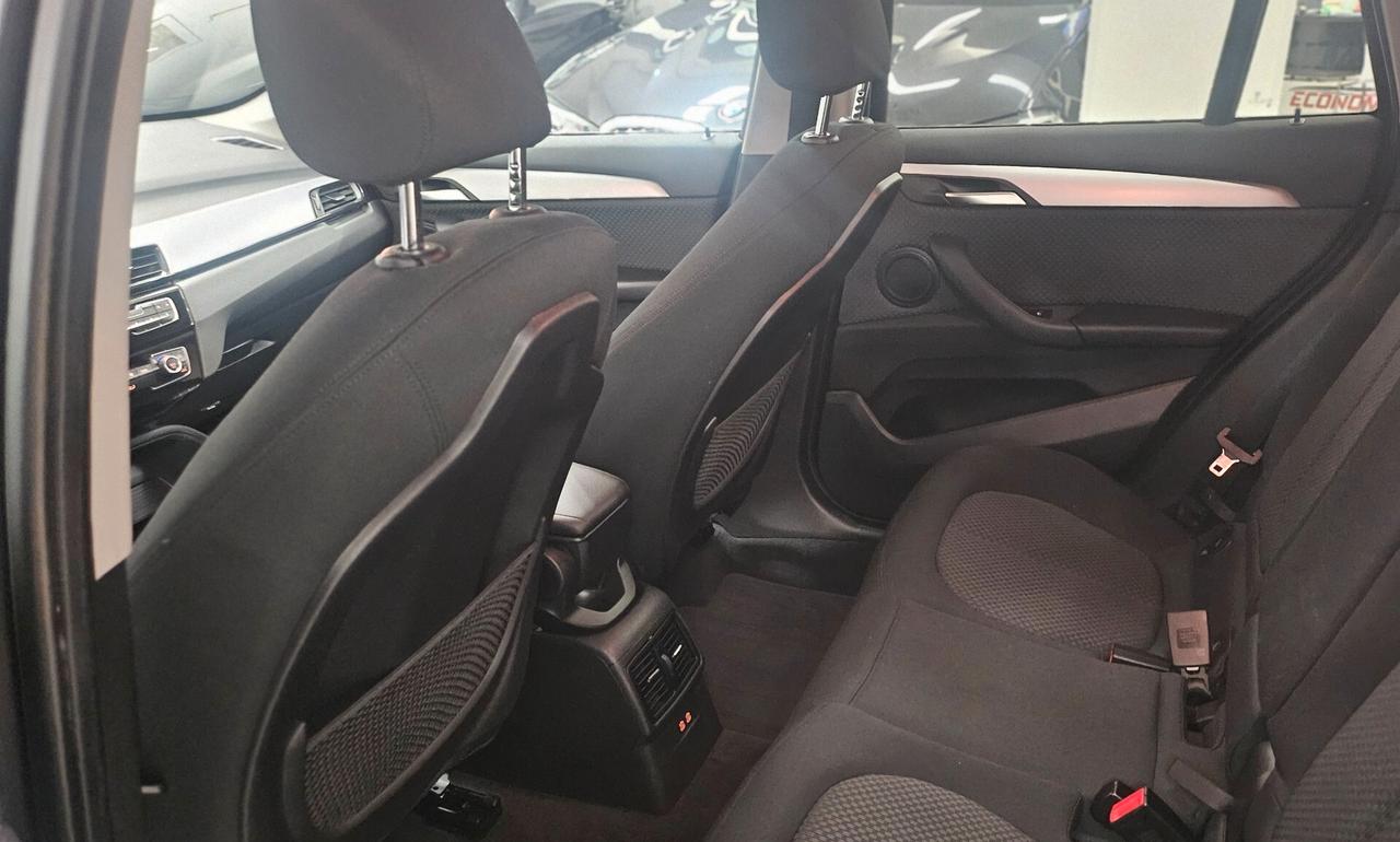 Bmw X1 xDrive18d SPORT