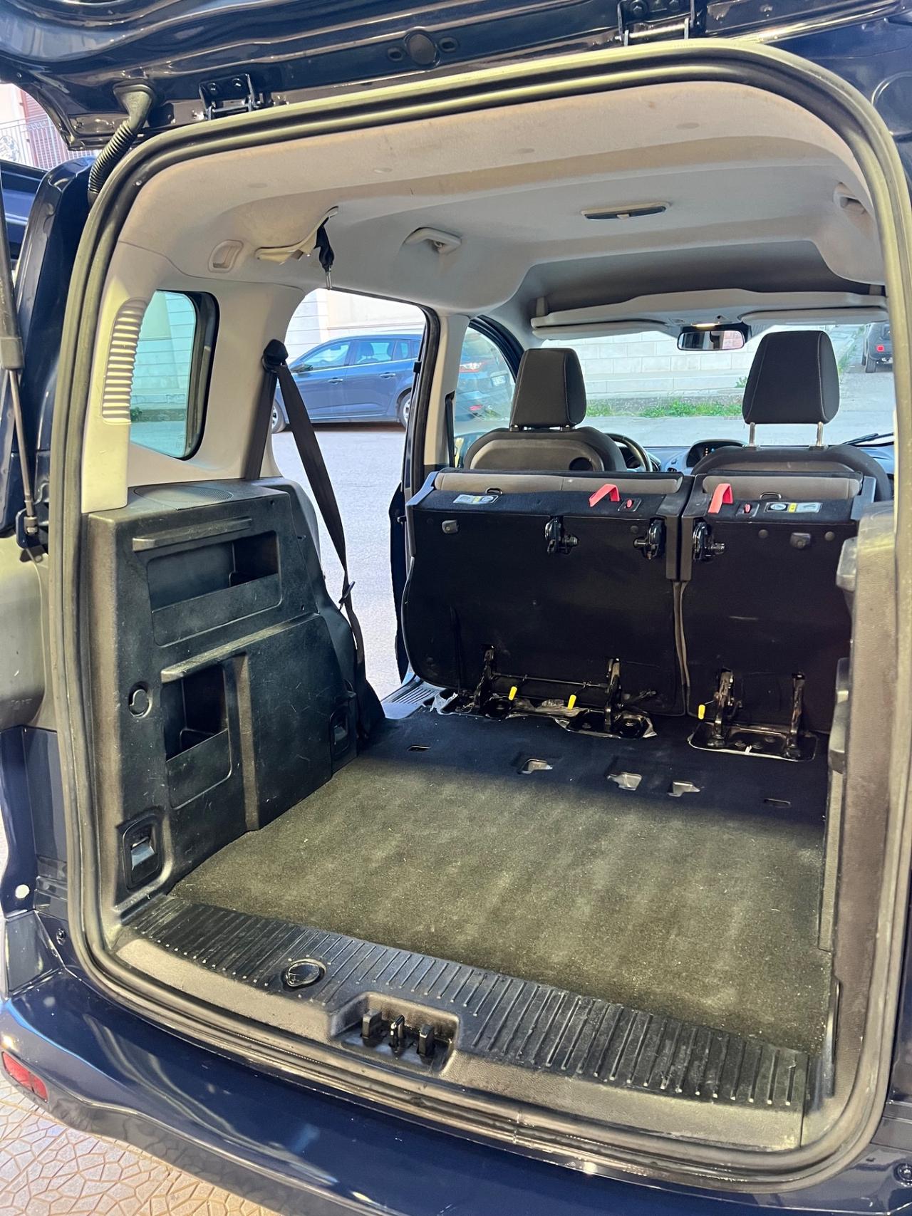 Ford Tourneo Courier 1.5 TDCI 75 CV Titanium