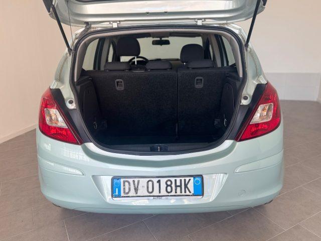 OPEL Corsa 1.2 5 porte Cosmo