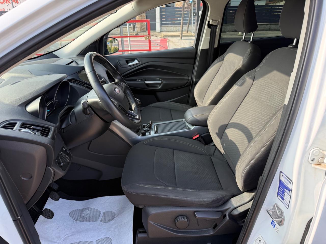 Ford Kuga 1.5 TDCI 120 CV S&S 2WD Titanium