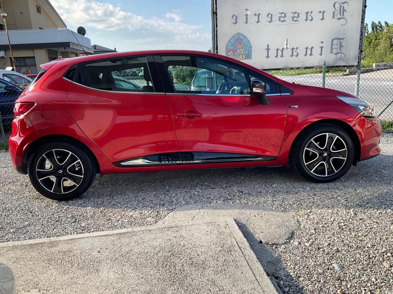 Renault Clio 1.2 75 CV 5 porte Duel