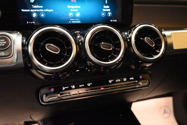 MERCEDES-BENZ GLB 180 d AUTO SPORT NAVI CAM 18"CRUISE LED CARPLAY FULL!!