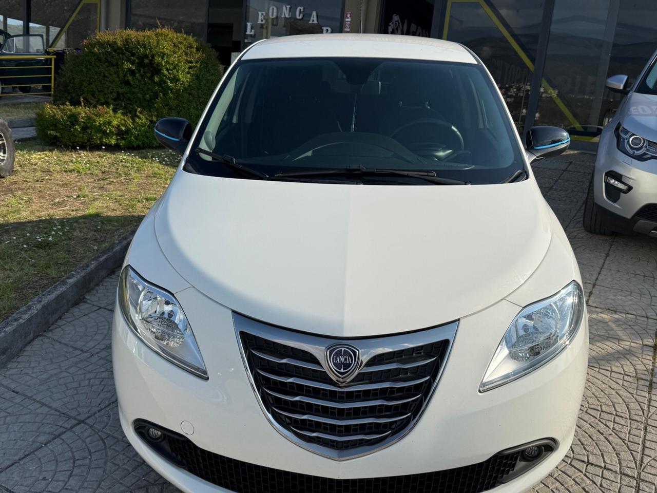 Lancia Ypsilon 0.9 TwinAir 85 CV 5 porte Metano Ecochic Gold