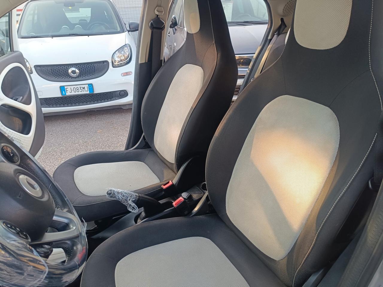 Smart ForFour 70 1.0 Youngster