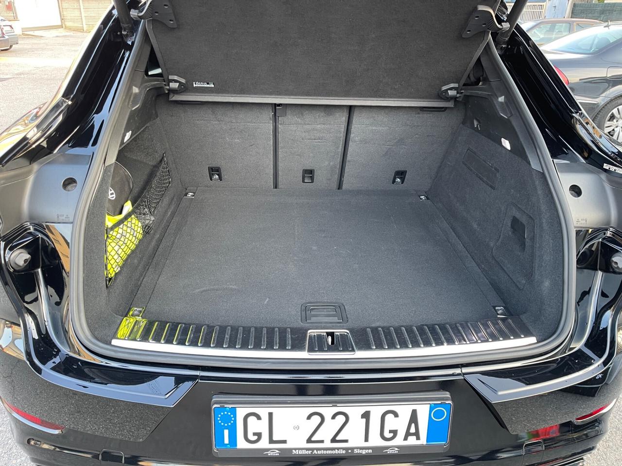 PORSCHE CAYENNE 3.0 BENZINA 250KW EURO6D UNI PROP