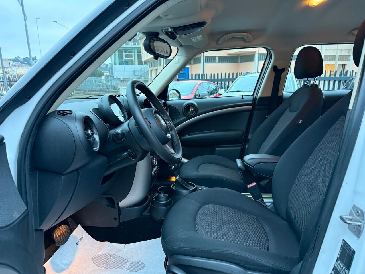 Mini Cooper D Countryman 2.0 Auto.