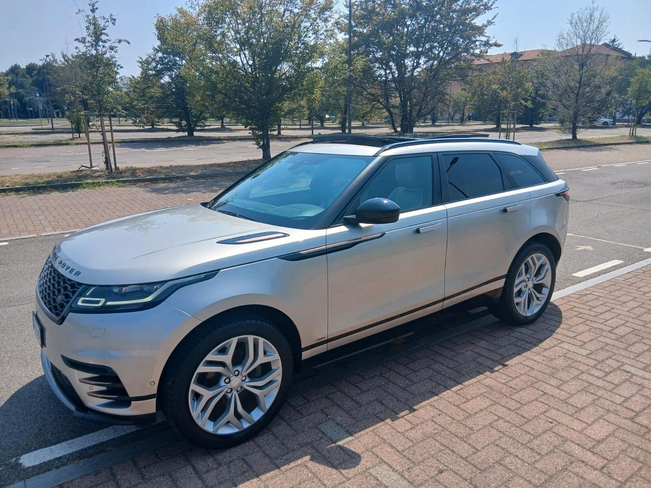 Land Rover Range Velar 2.0 TD4 180 CV R-Dynamic HSE