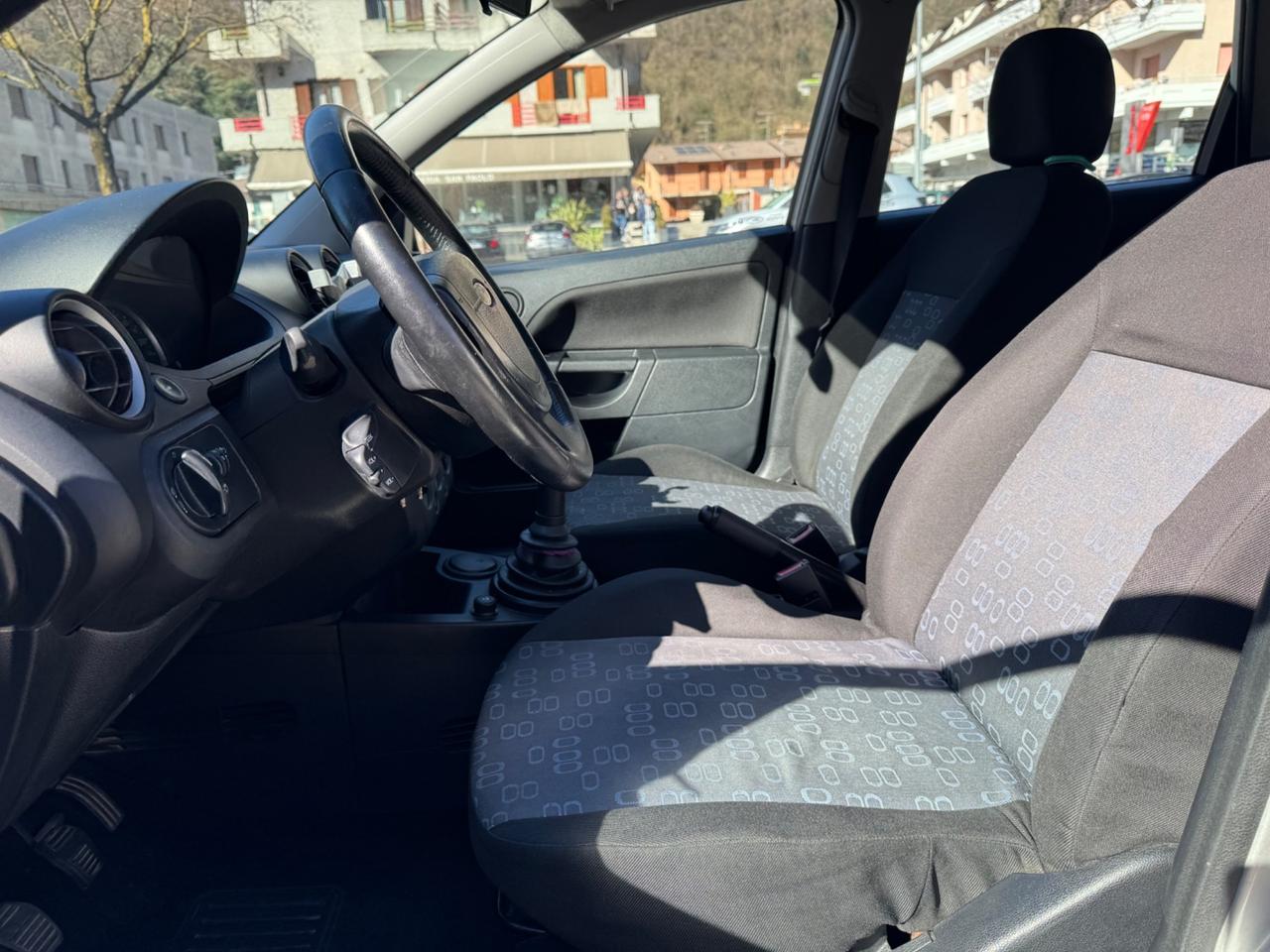 Ford Fiesta 1.2 16V 5p. CINGHIA NUOVA - OK NEOPATENTATI