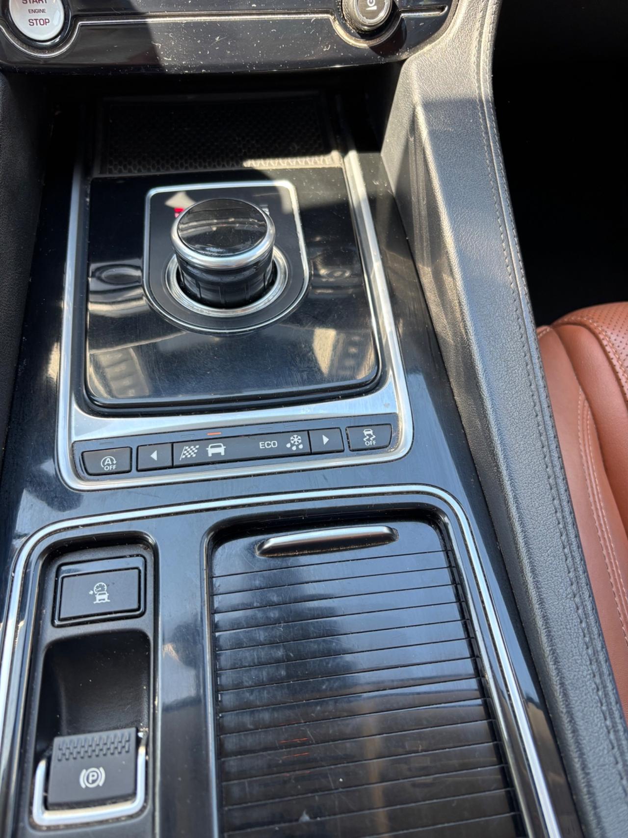 Jaguar F-Pace 2.0 D 240 CV AWD aut. Prestige