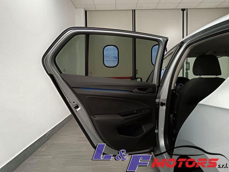 Volkswagen Golf 8 2.0 TDI R-Line DSG