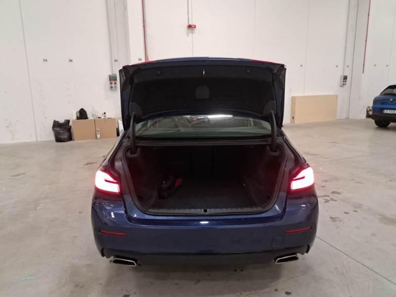 BMW Serie 5 Berlina 518 d Mild Hybrid 48V Business Steptronic