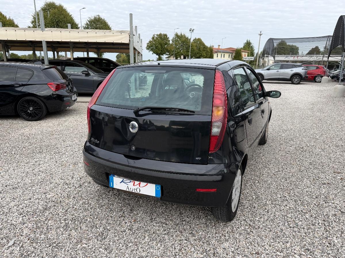 Fiat Punto 1.2 Active 5p