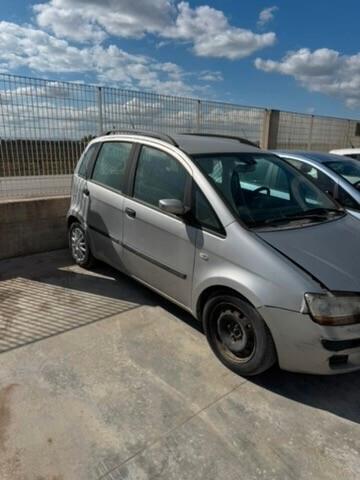 Fiat Grande Punto PACCHETTO DI 2 AUTO PER OPERATORI DEL SETTORE FIAT GRANDE PUNTO 1,3 MTJ 2010 IDEA 1,3 MTJ 2004
