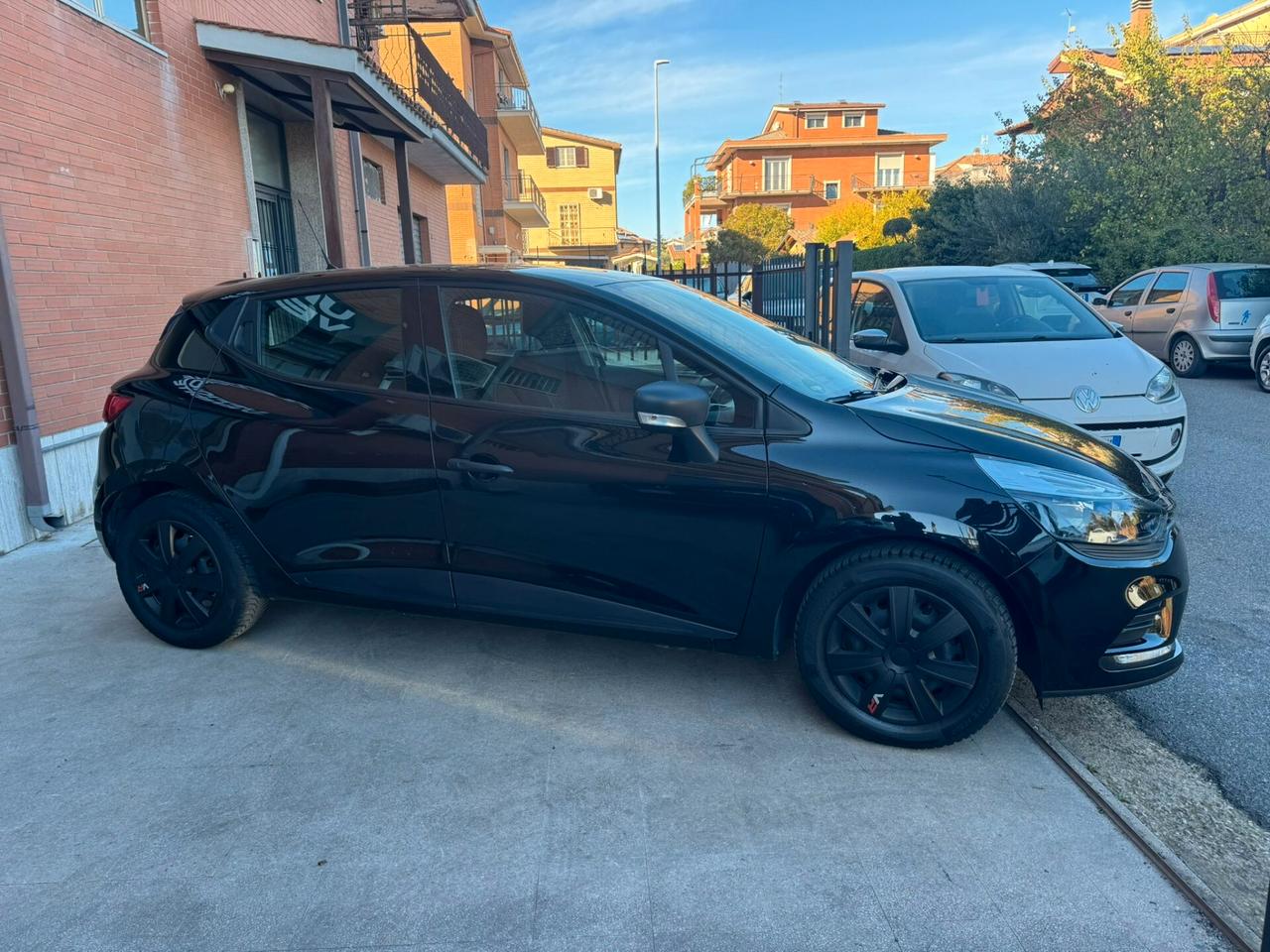 Renault Clio 1.2 75CV 5 porte Life