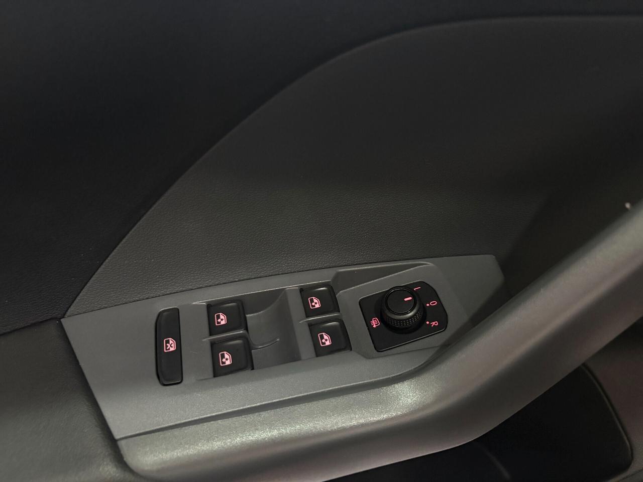 Volkswagen T-Cross 1.6 TDI 95cv DSG Automatica Style ITALIANA