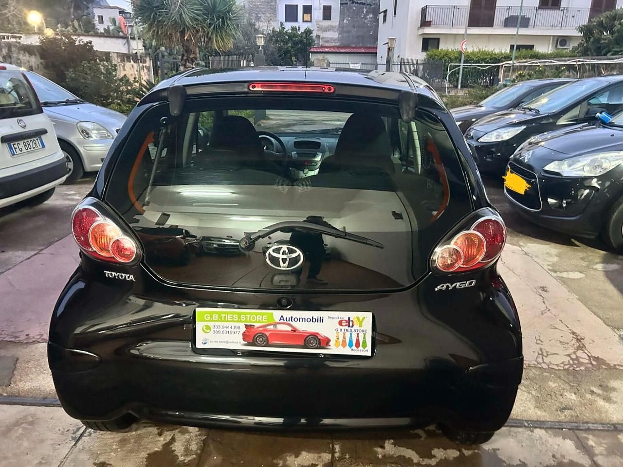 TOYOTA AYGO 1.0 68CV 2012 EURO 5 TOTAL BLACK