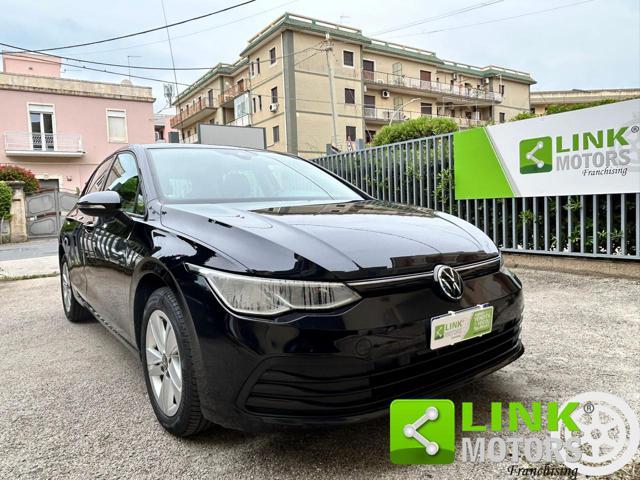 VOLKSWAGEN Golf 8 LIFE