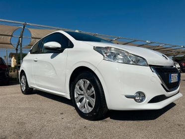 Peugeot 208 Benzina