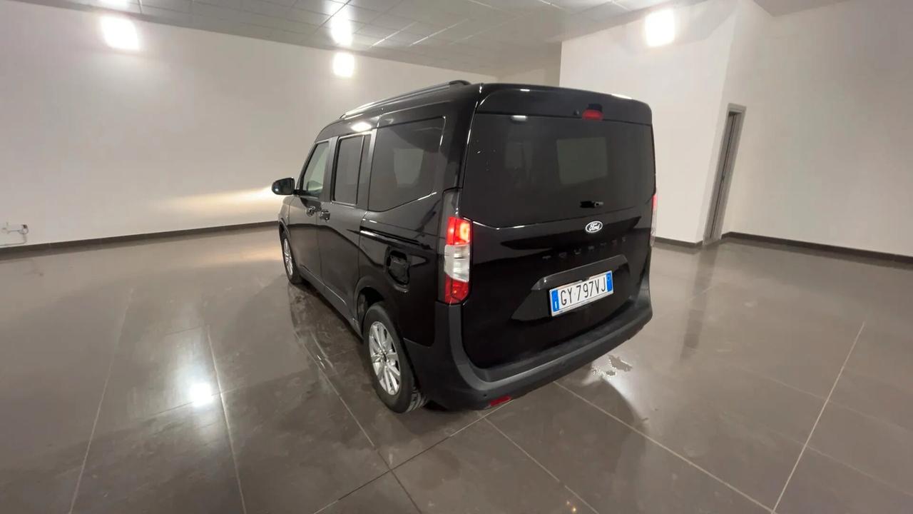 Ford Tourneo Courier 1.0 EcoBoost Titanium