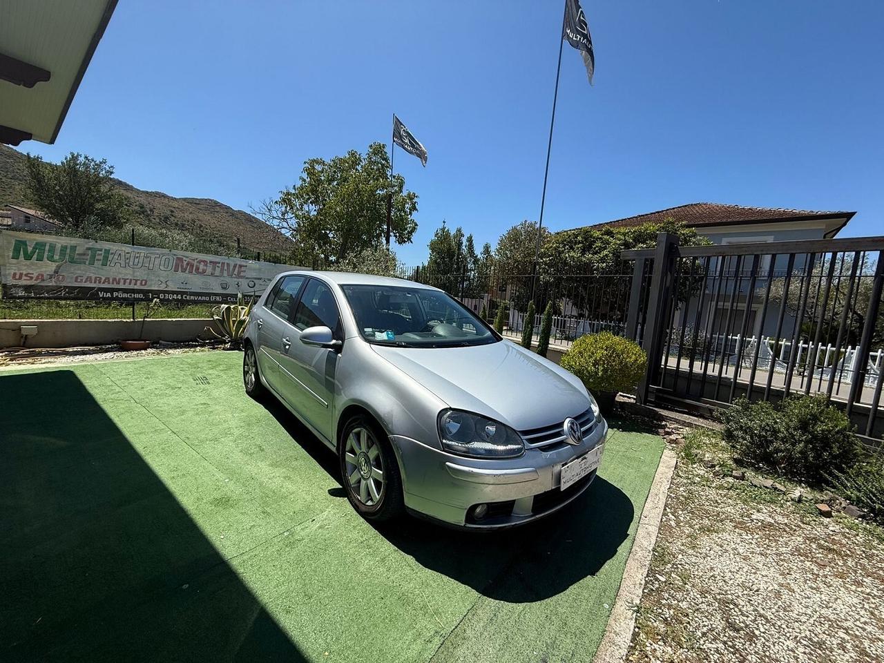 VOLKSWAGEN GOLF 5" SERIE
