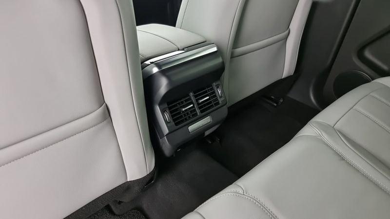 Land Rover Range Rover Evoque 2.0 D163 MHEV R-Dynamic SE AWD auto N1 Autocarro