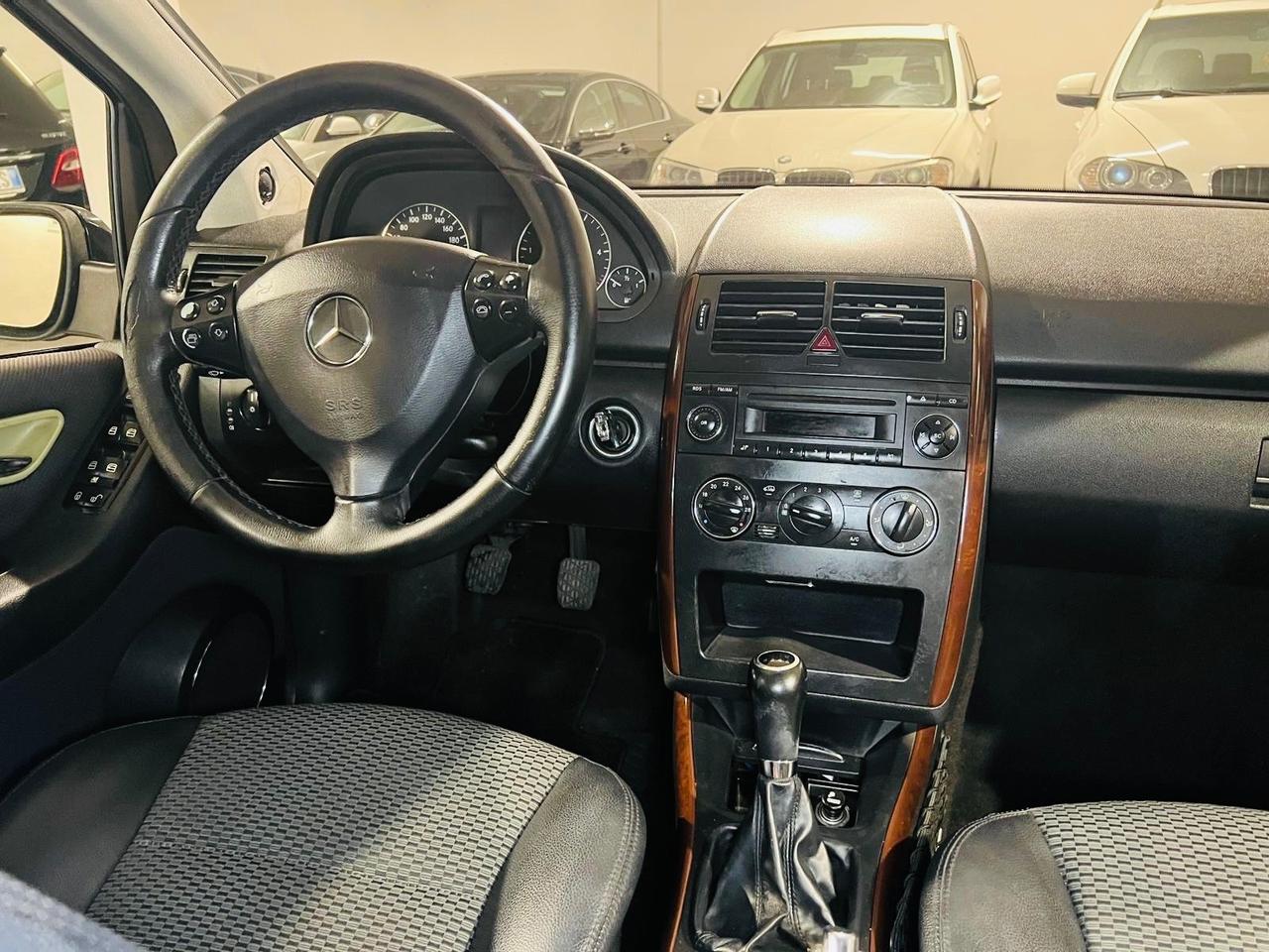 Classe A-180 d*109CV* (cdi) *MANUALE*